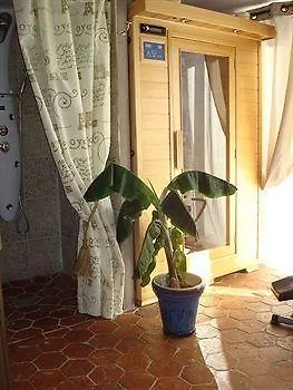 Le Clos Saint Paul בית הארחה 3*